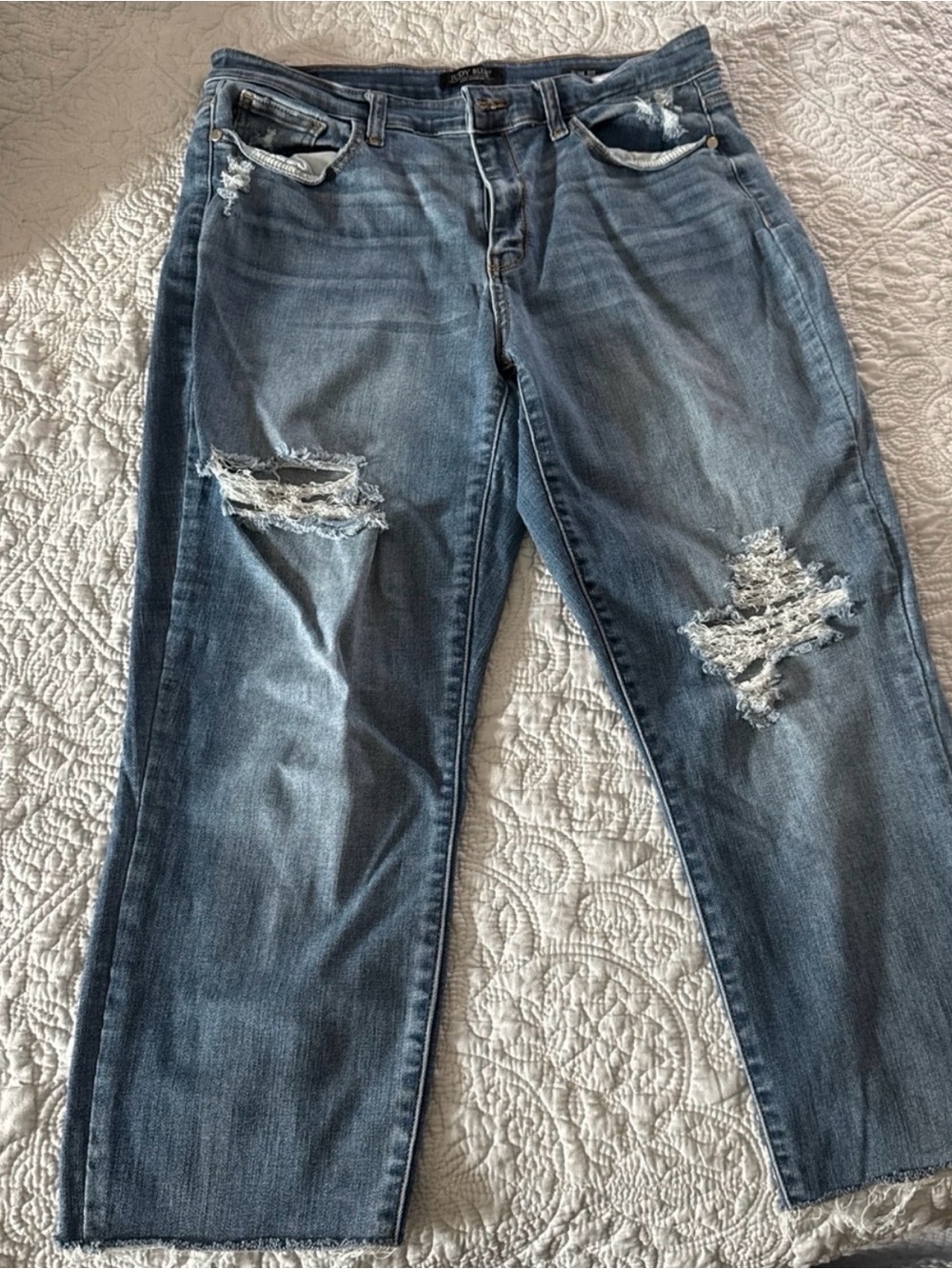 Judy Blue Distressed Boyfriend Jeans in Medium Blue Wash